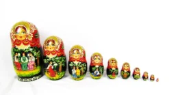 Poupées Russes Matriochka Authentiques En Bois 10 Pièces Peintes à La Main -Triumph Boutique 0430697688e34a026f6d0d1ad3815789 8a1c260