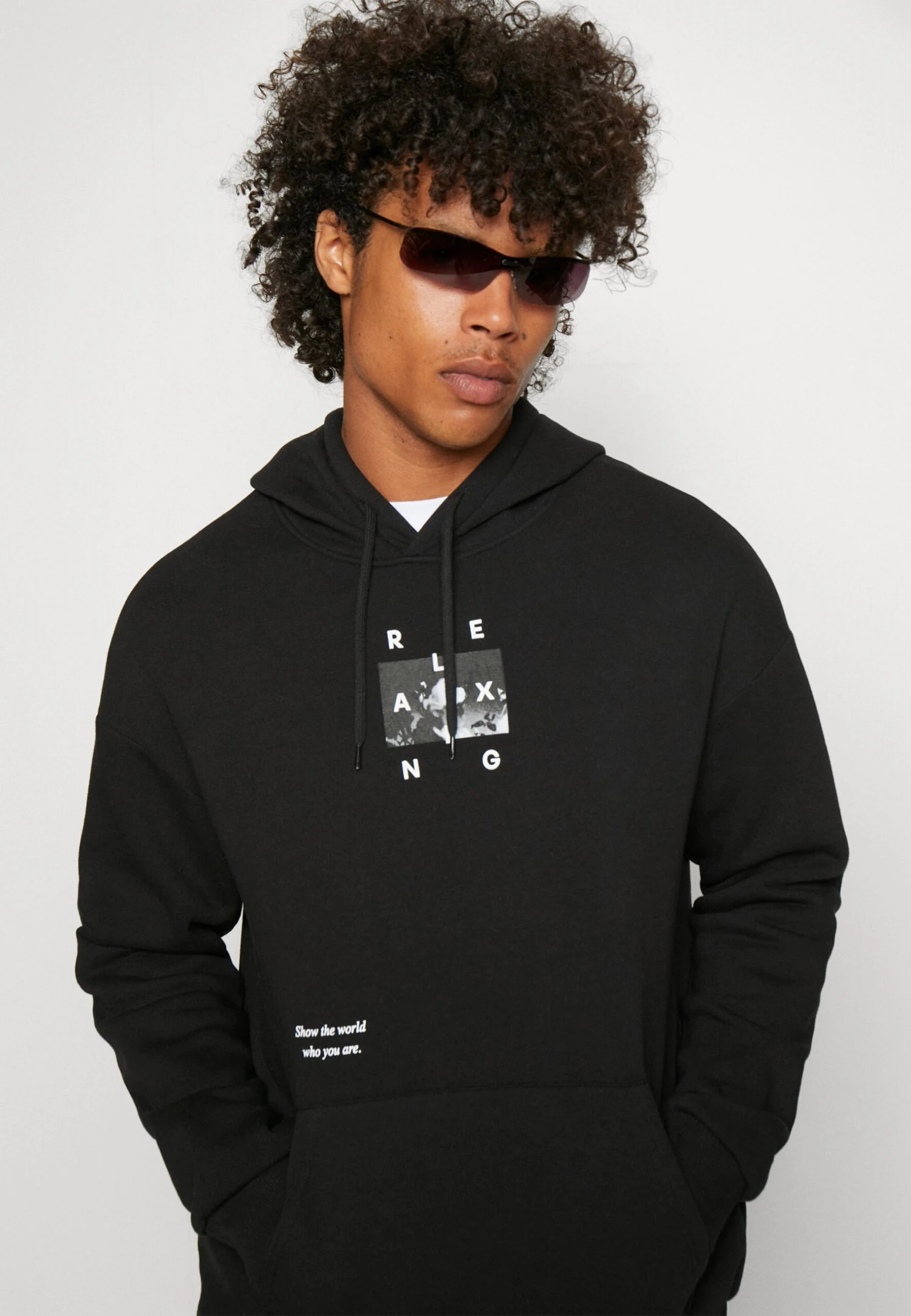 YOURTURN Yt-Zi-0122-0413Relaxed Hoodie / 802 - Black - Sweat À Capuche - 802 - Black 4 YOURTURN Yt-Zi-0122-0413Relaxed Hoodie / 802 - Black - Sweat À Capuche - 802 - Black – Image 4