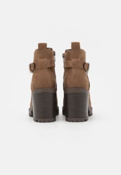 Bottines À Talons Hauts - Taupe -Triumph Boutique 2eb63bf33bc64232b4616649422421c0 scaled