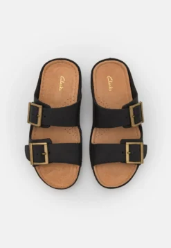 Clarks Brookleigh Sun - Chaussons - Black -Triumph Boutique 3e3c5d3c419a4c6594bb0c632c8ca9c2 scaled