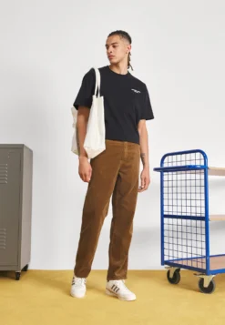 Adidas Originals Forum Unisex - Baskets Basses - Core White/Chalky Brown/Taupe -Triumph Boutique 3f132caab8144541b64599b79c26627d scaled