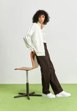 Nike Sportswear Air Force 1 Unisex - Baskets Basses - White/Ash/Black/Light Silver/Bright Mandarin -Triumph Boutique 4ba924bdbc4b478abc0dd9012d84dd5b scaled