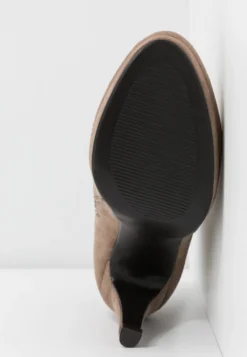 Anna Field Bottines À Talons Hauts - Taupe -Triumph Boutique 78becf6e20ed42678bb94e883f0bf316 scaled