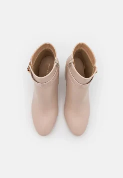 Anna Field Boots À Talons - Beige -Triumph Boutique 80b4daa6c1064912bf6fc945f5e99ced scaled