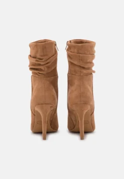 Anna Field Bottines À Talons Hauts - Cognac -Triumph Boutique 955dbcc9da5142a98a138abb7a4ad626 scaled