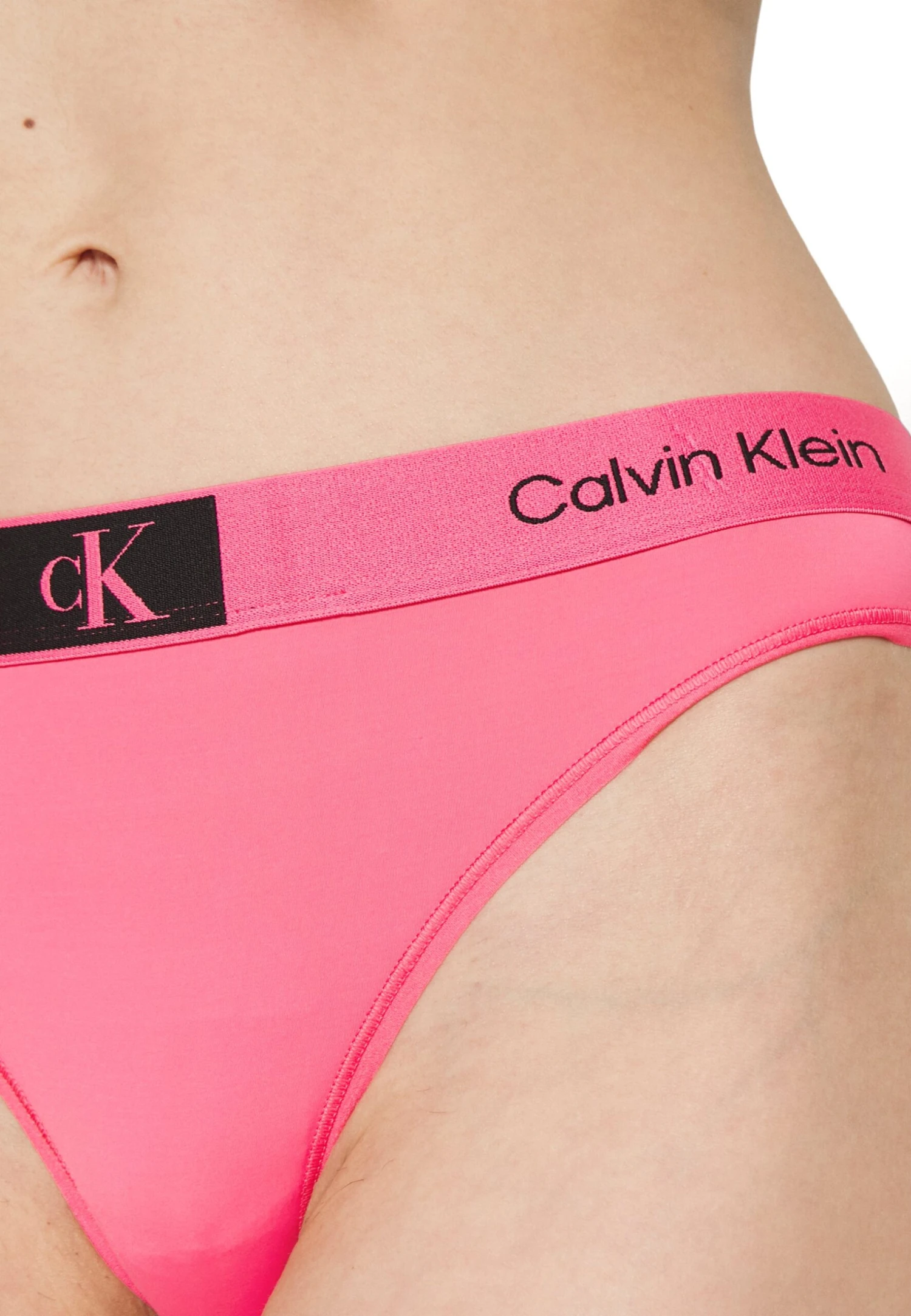 CALVIN KLEIN UNDERWEAR Modern Thong - String - Cerise Lipstick 5 CALVIN KLEIN UNDERWEAR Modern Thong - String - Cerise Lipstick – Image 5