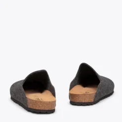 SWEET HOME MAN - Pantoufles Pour Hommes GRIS FONCÉ -Triumph Boutique DSC 1625 c8e5cf90 3257 411f a44a cdb40653f9b5