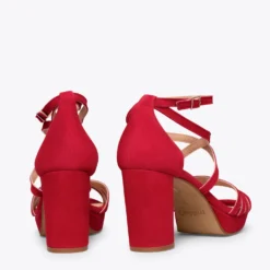 SUNNY - Sandale En Daim ROUGE à Brides Croisées Et Talon épais -Triumph Boutique DSC 2685