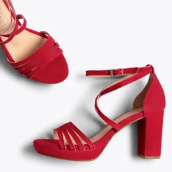 SUNNY - Sandale En Daim ROUGE à Brides Croisées Et Talon épais -Triumph Boutique DSC 2705