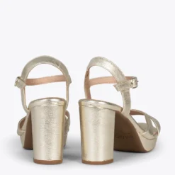 PARIS – Sandales à Talon Large Et Plateforme DORÉ -Triumph Boutique DSC 8247