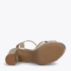 PARIS – Sandales à Talon Large Et Plateforme DORÉ -Triumph Boutique DSC 8248