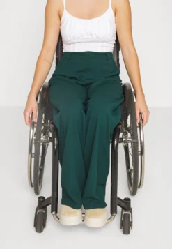 Anna Field Pantalon Classique - Dark Green -Triumph Boutique bd0d146103154a54bb492420a56f8936 scaled