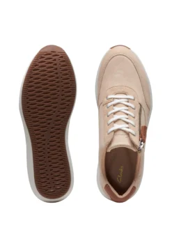 Clarks Baskets Basses - Off White -Triumph Boutique c8ed66171a67416591d3a5f2afbbba22 scaled