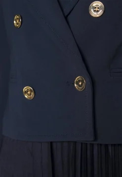 MICHAEL Michael Kors Fitted Db Crop Blazer - Blazer - Midnightblue -Triumph Boutique cae72499e11547409a30fb08be6a89ba scaled