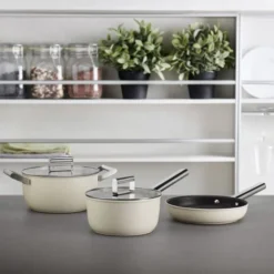 Smeg Casserole 20 Cm Crème En Aluminium Beige -Triumph Boutique casserole 20 cm creme en aluminium beige 3